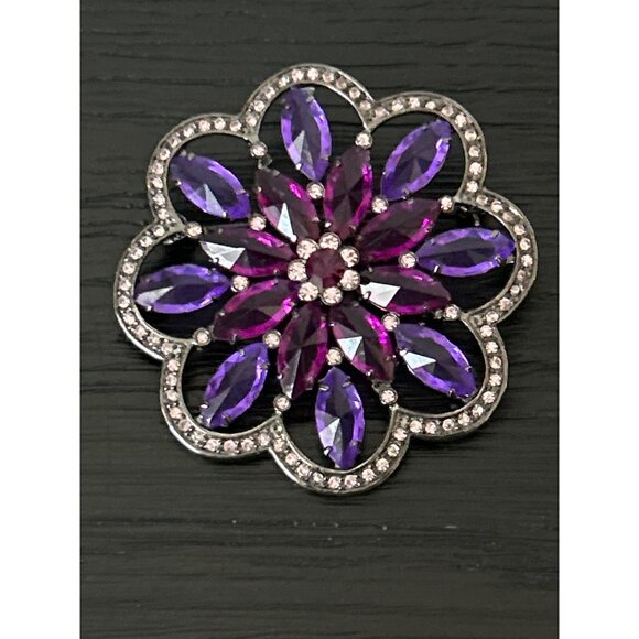 Lot of 10 Vintage/Non-Vintage Brooches Mixed Floral Rhinestone Enamel Accents - Picture 3 of 11